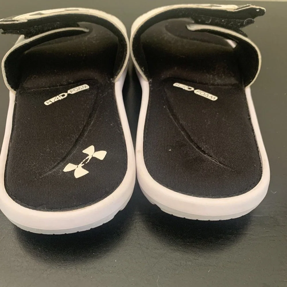 Under Armour Slides Youth 5Y White Cushioned Adjustable Slip on Sandals H4D-Foam